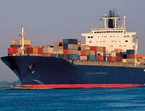 Buque de carga para comercio internacional